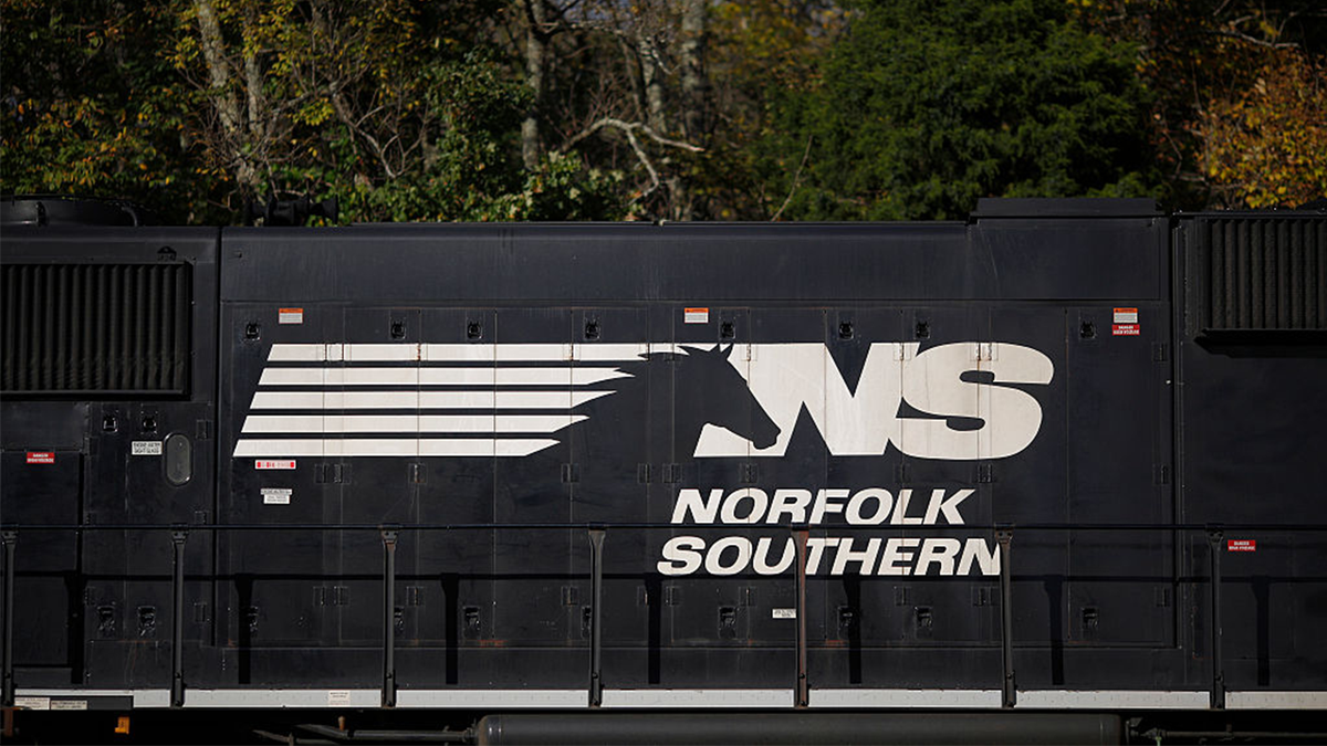 Norfolk Southern train