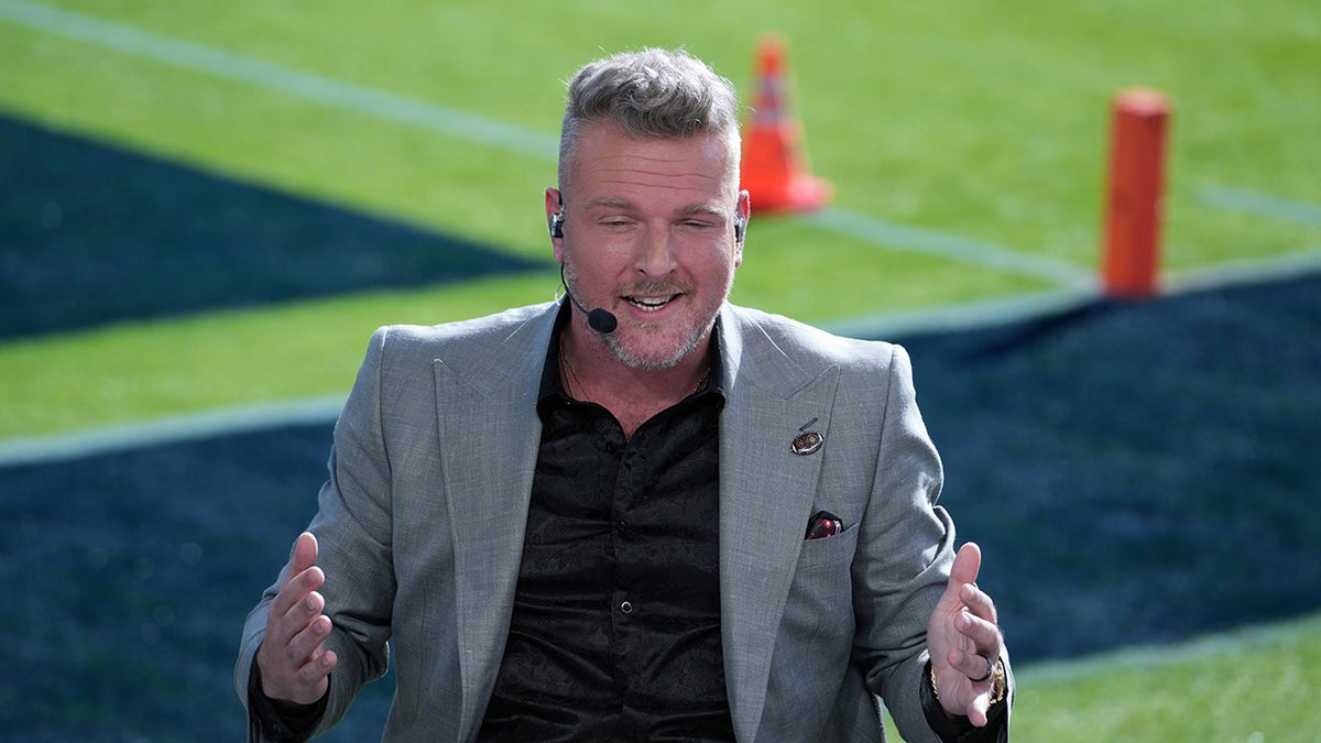 Pat-McAfee-ESPN.jpg?ve=1&tl=1