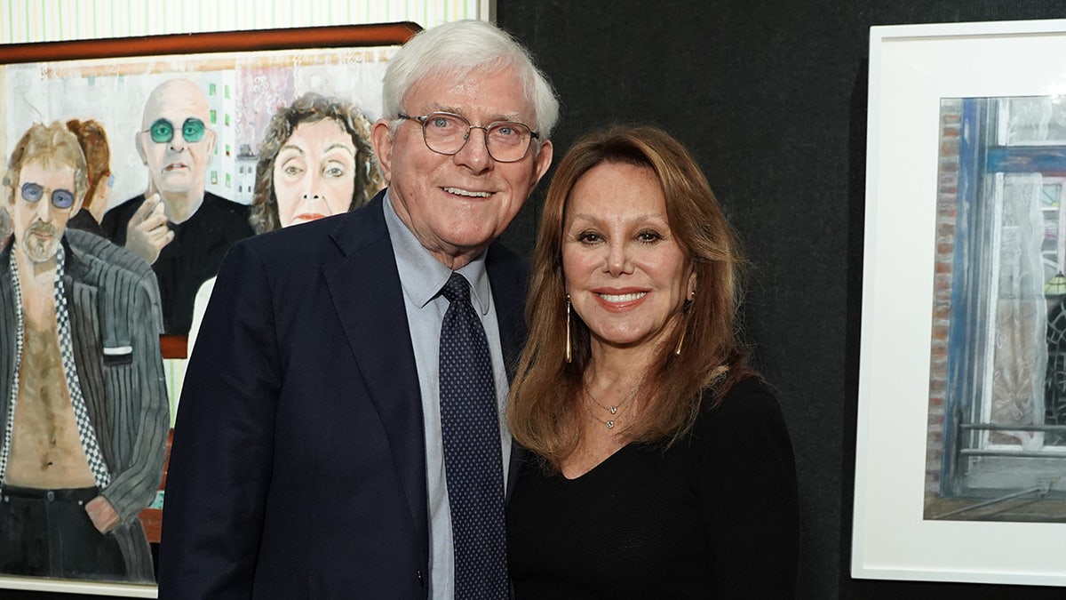 Phil Donahue and Marlo Thomas posing together