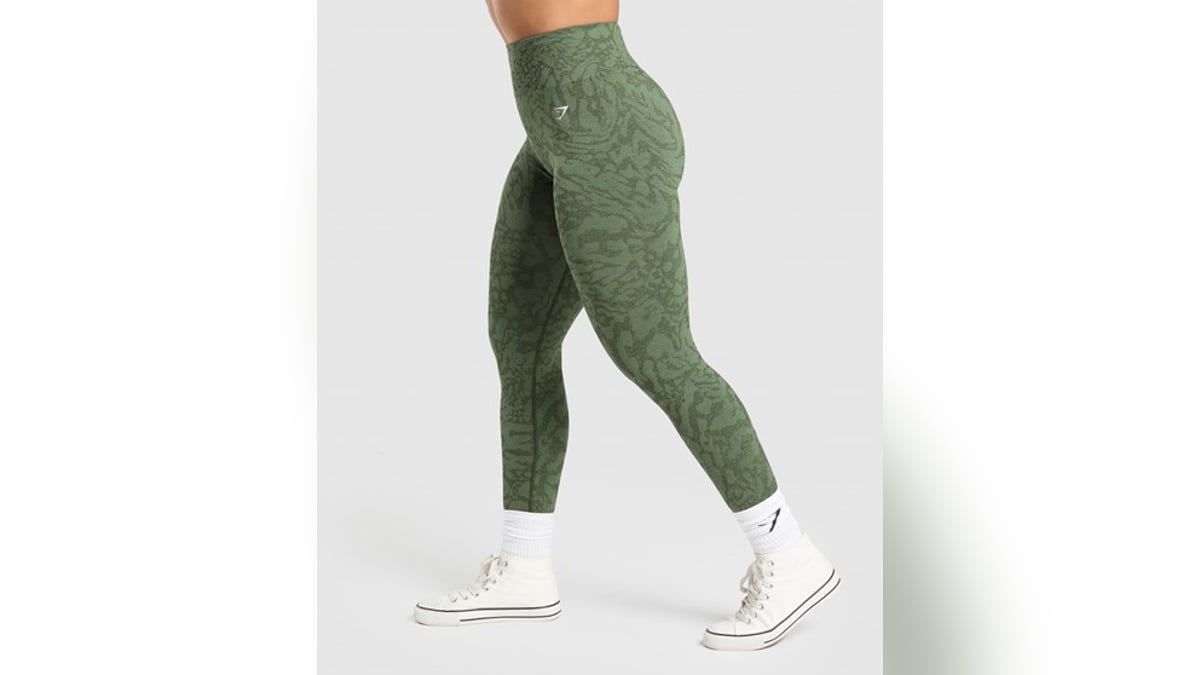 Leggings are comfortable to run in, providing extra flexibility.?