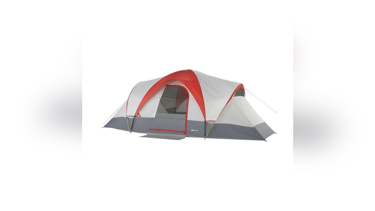 Make sure you have plenty of space with this 10-person tent.?