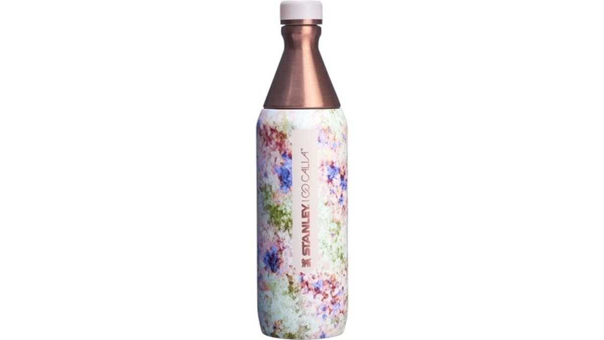 Add a beautiful pattern to your everyday water bottle.