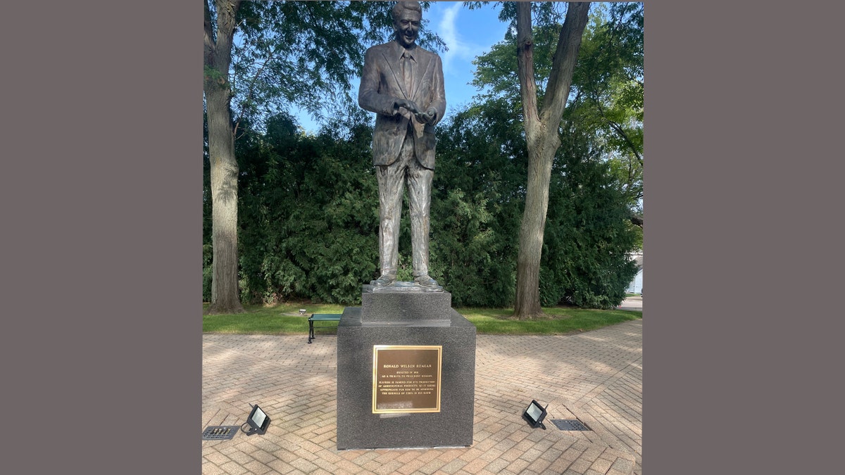 Estatua de Ronald Reagan