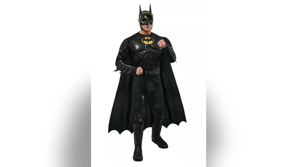 Wählen Sie einen klassischen Stil und ein Batman-Kostüm. 