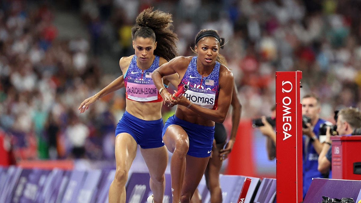 Sydney McLaughlin-Levrone y Gabrielle Thomas