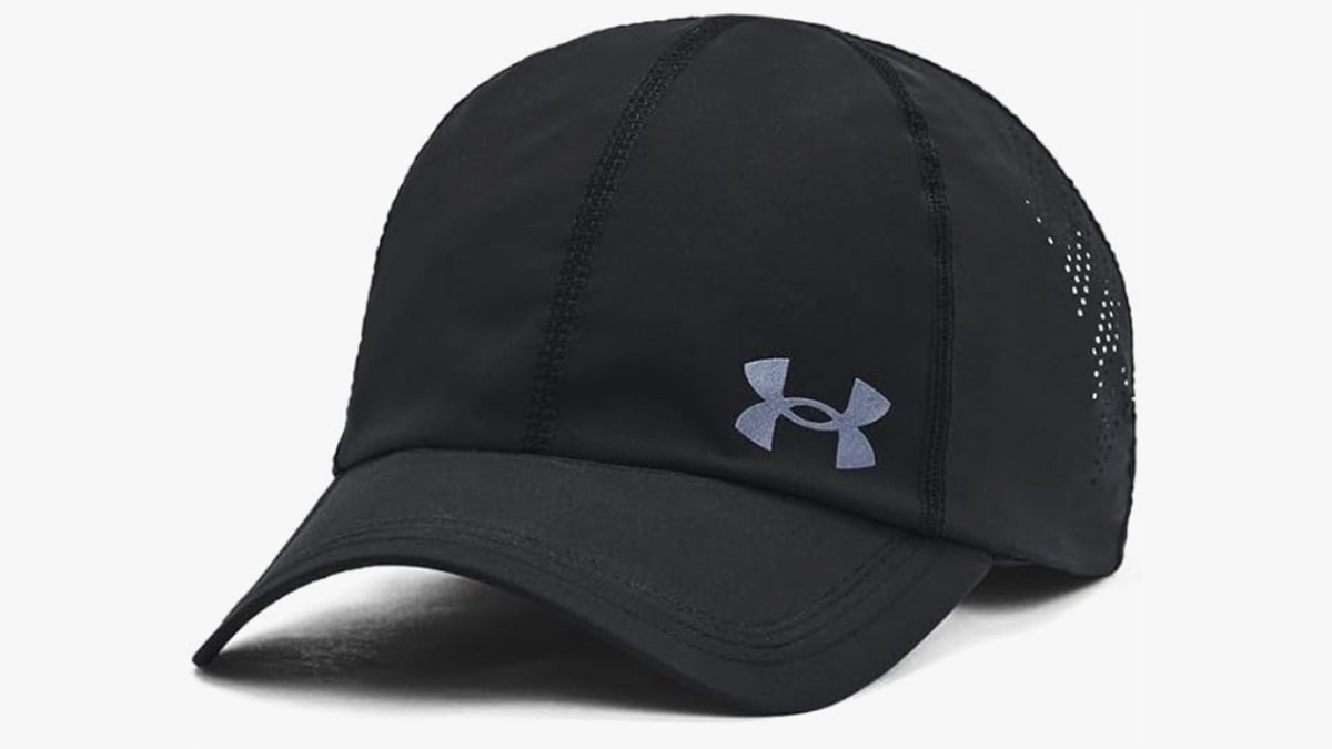 Boné de corrida Under Armour disponível na Amazon