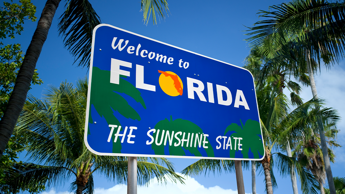 "Welcome to Florida" sign