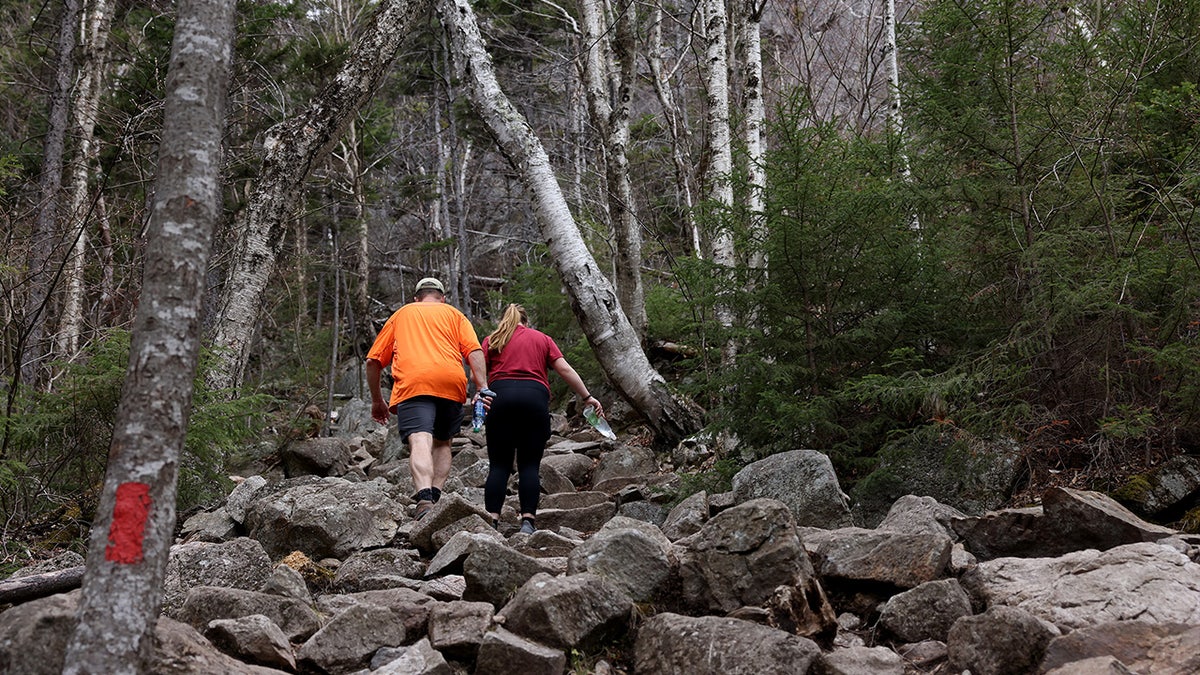 Excursionistas en New Hampshire