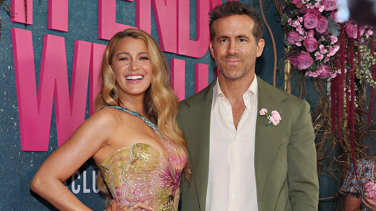 Blake Lively e Ryan Reynolds na estreia de "Termina conosco."