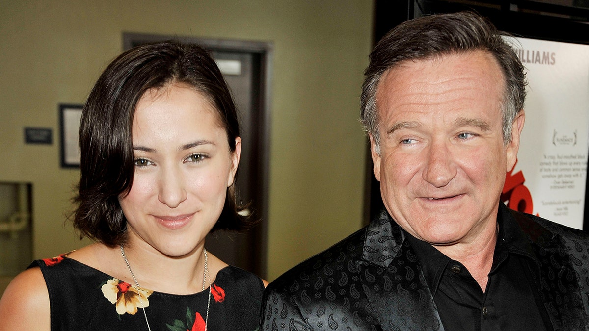 Close up of Zelda Williams and Robin Williams