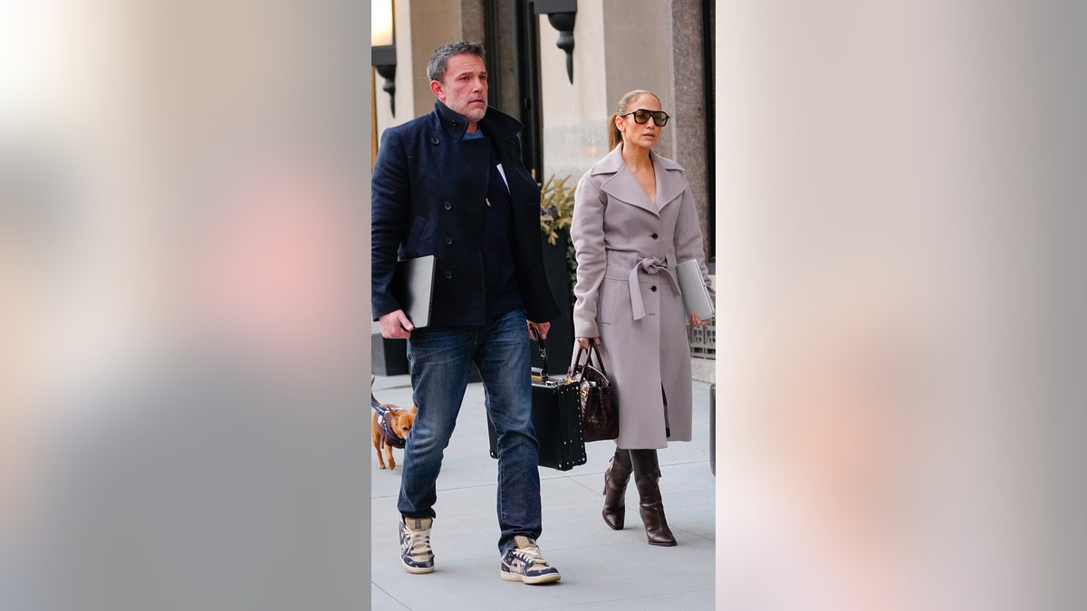 Ben Affleck and Jennifer Lopez walk the streets of New York.
