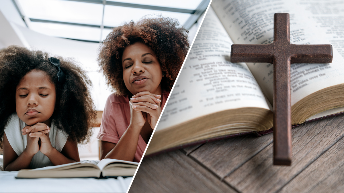 Gente rezando y una Biblia abierta con una cruz