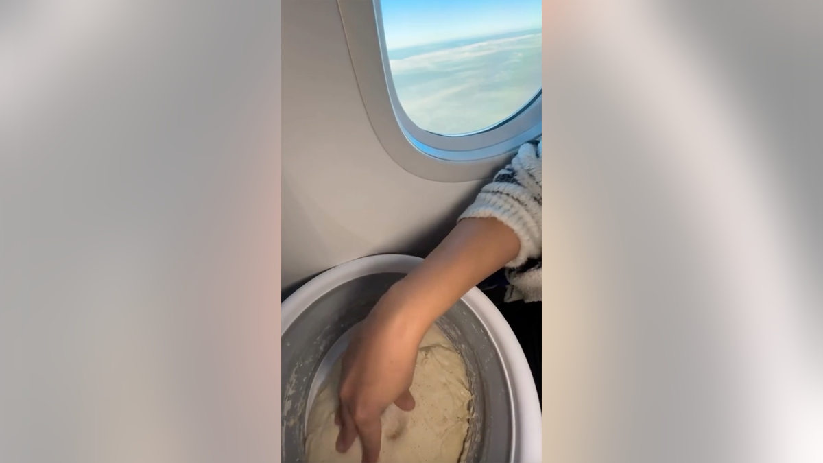 Masa de pan en el avión