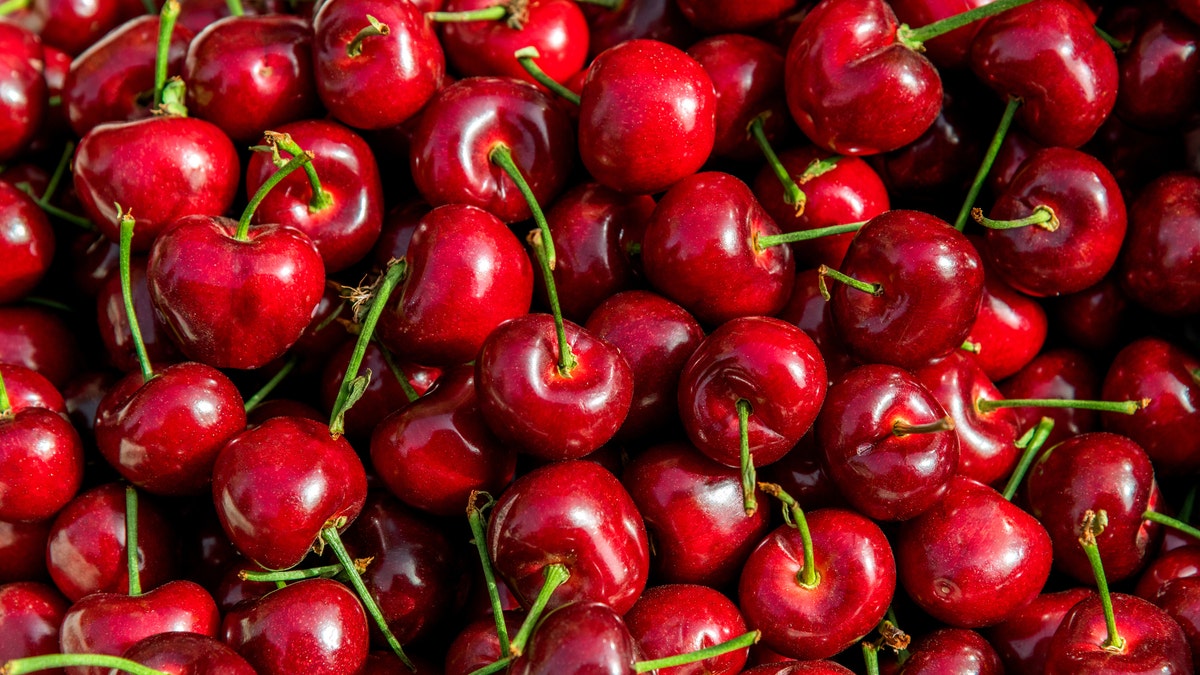 Lots of cherries 