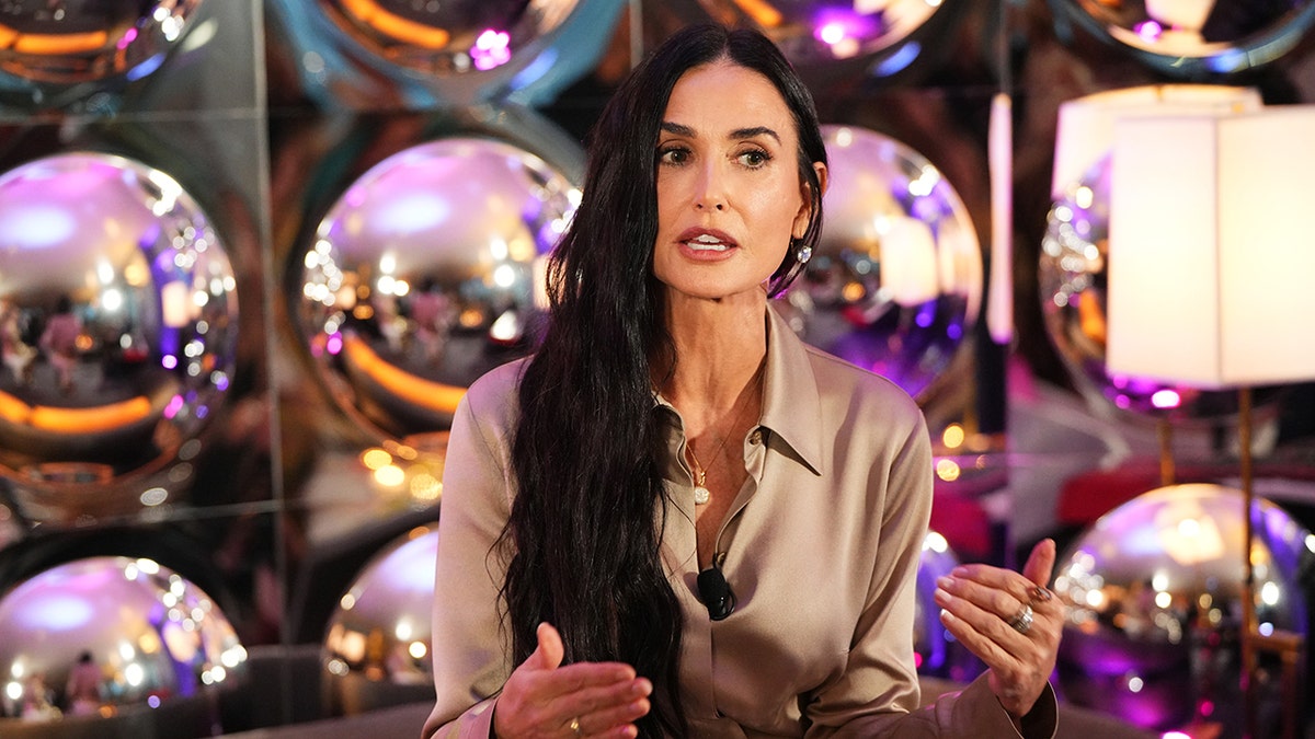 Demi Moore al habla