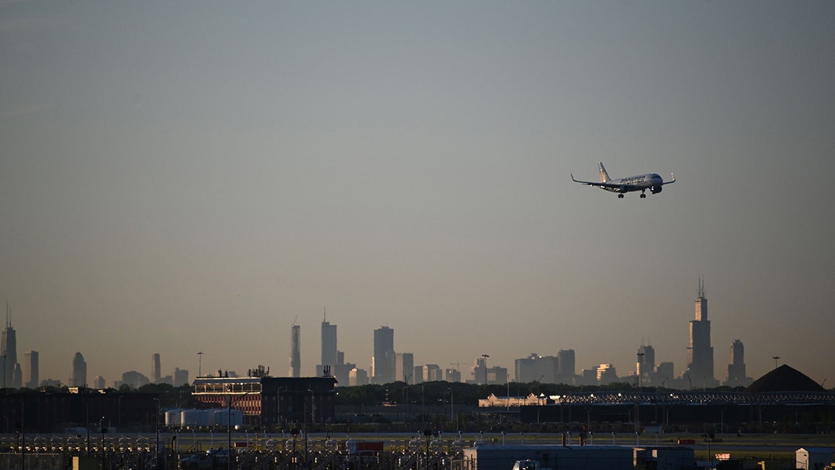 Frontier plane lands at O'Hare