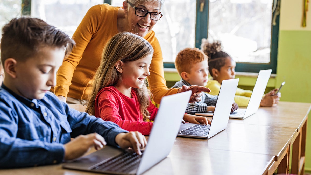 Prepare your children for classes and homework with a new laptop. 