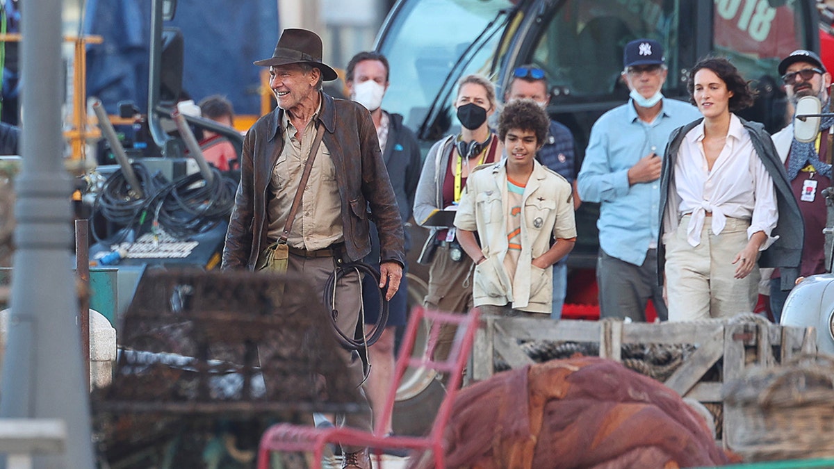 Harrison Ford en el plató de Indiana Jones y el dial del destino