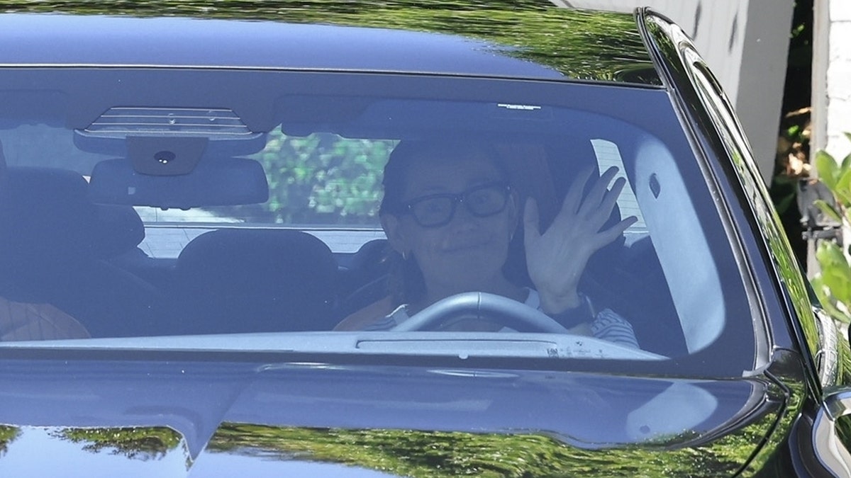 Jennifer Garner leaves Ben Affleck's home on Aug. 15.