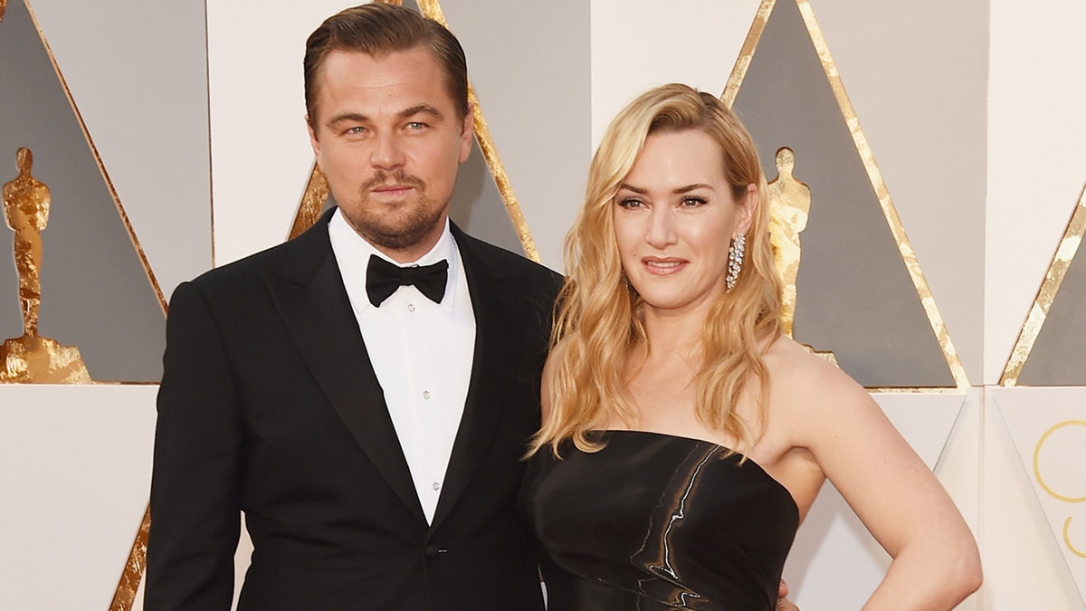 Kate Winslet and Leonardo DiCaprio on the red carpet at the Academy Awards.