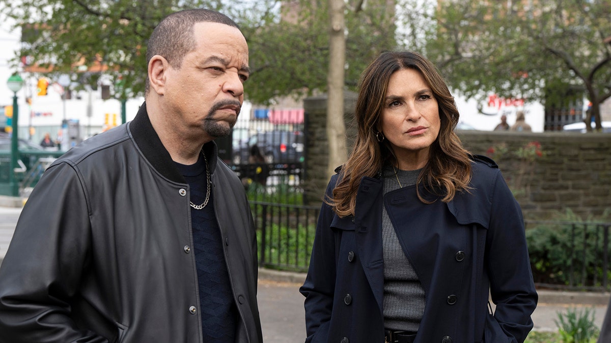 Ice-T as Sgt. Odafin Fin Tutuola and Mariska Hargitay as Captain Oliva Benson look worried on the set of Law & Order: SVU