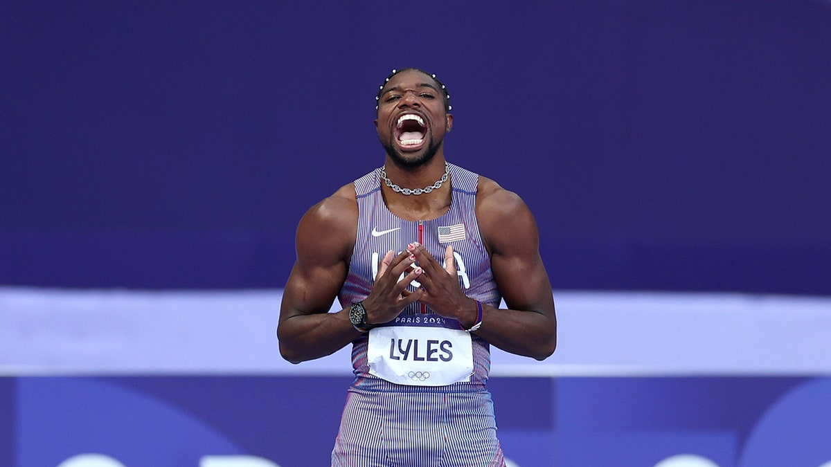 Noah Lyles antes da corrida