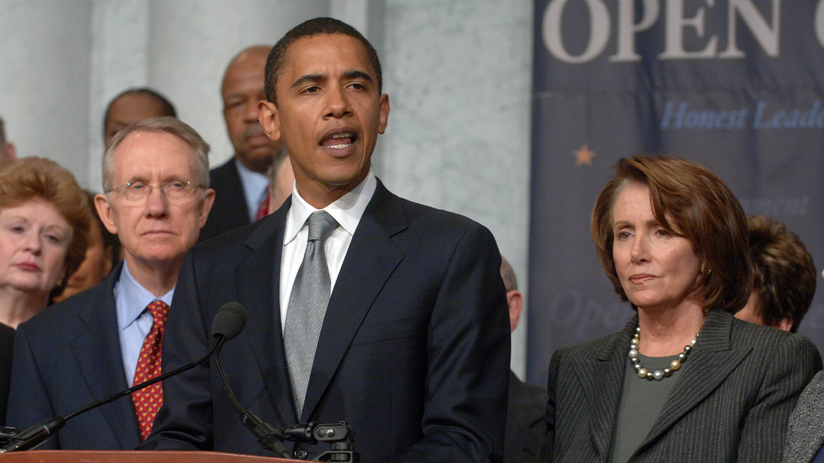 El entonces senador Barack Obama hablando en enero de 2006