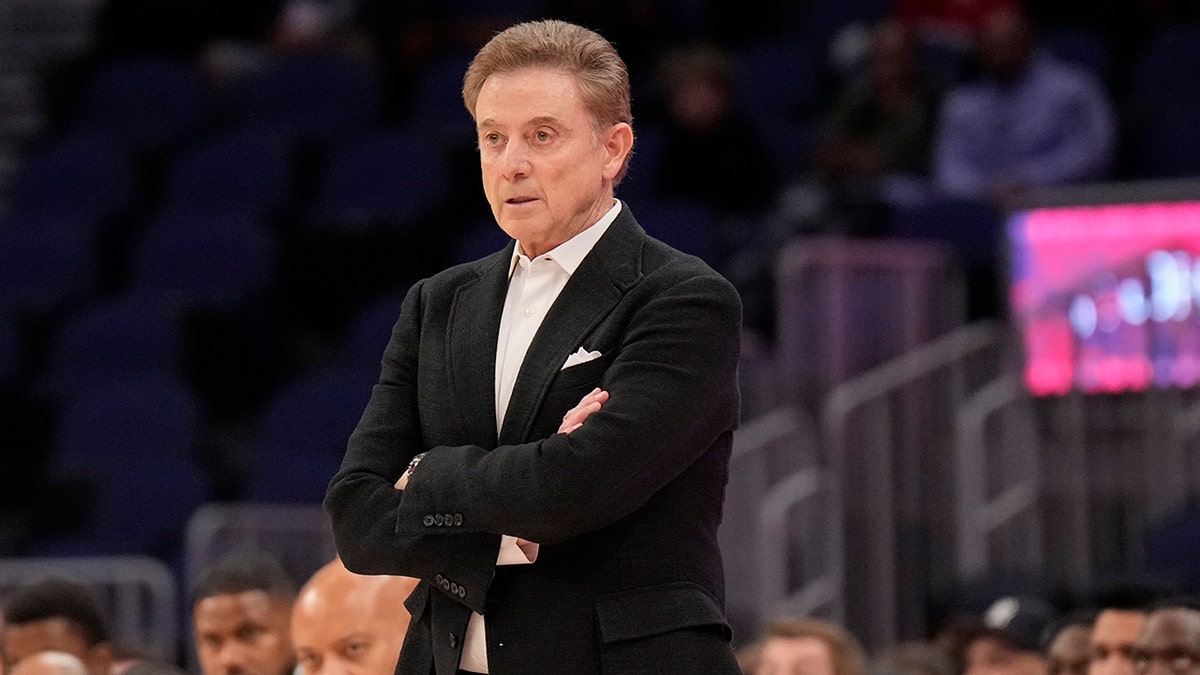 Rick Pitino al margen