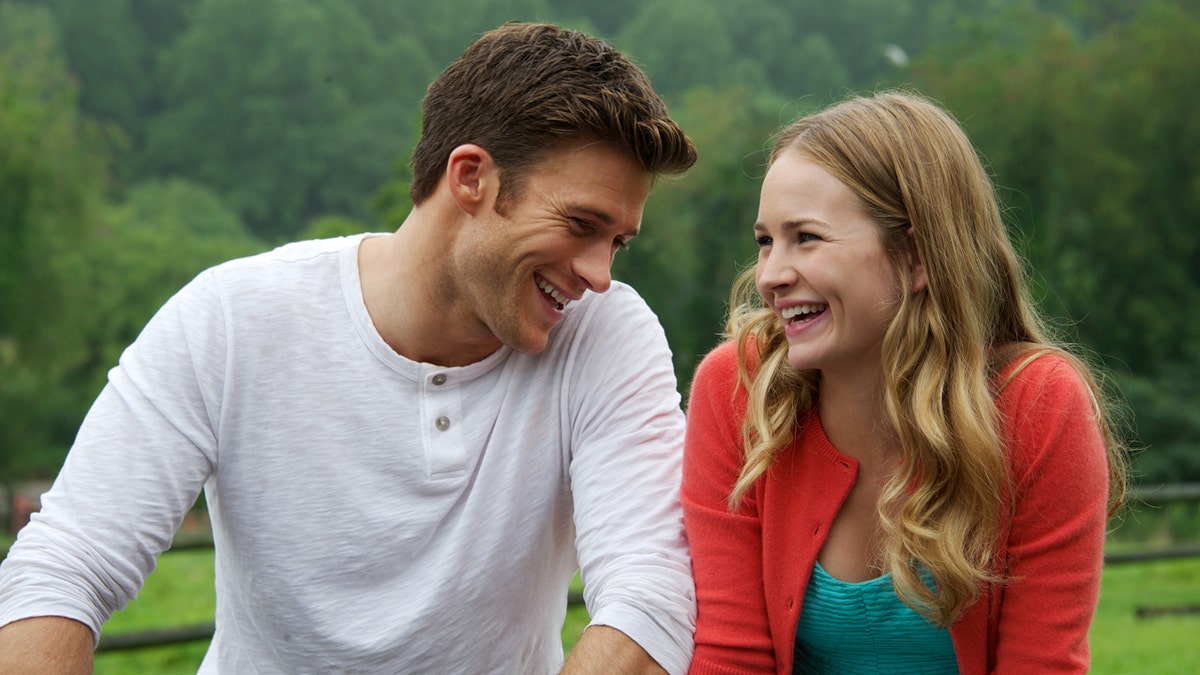 Scott Eastwood and Britt Robertson on the set of "The Longest Ride"