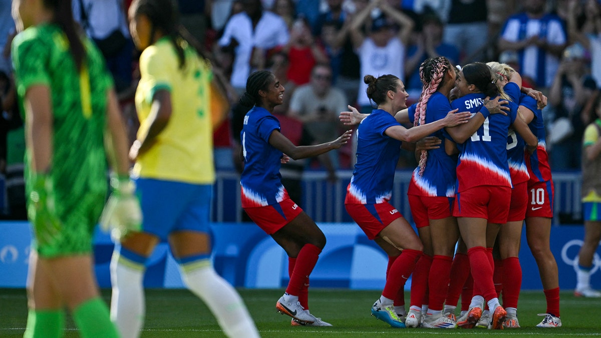 USWNT celebra