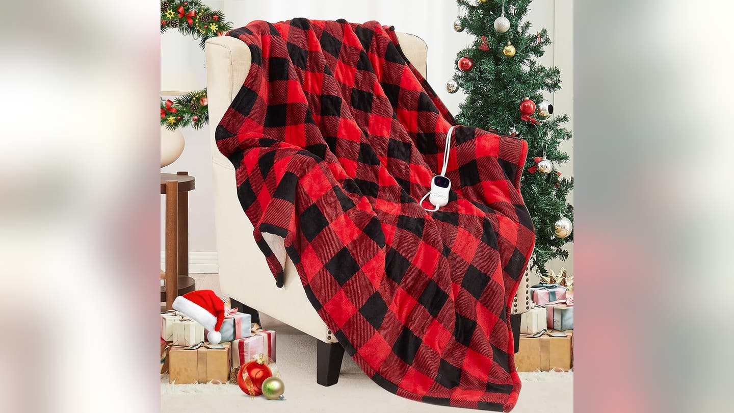 Cozy Up This Fall: A Guide to the Best Fall-Themed Blankets