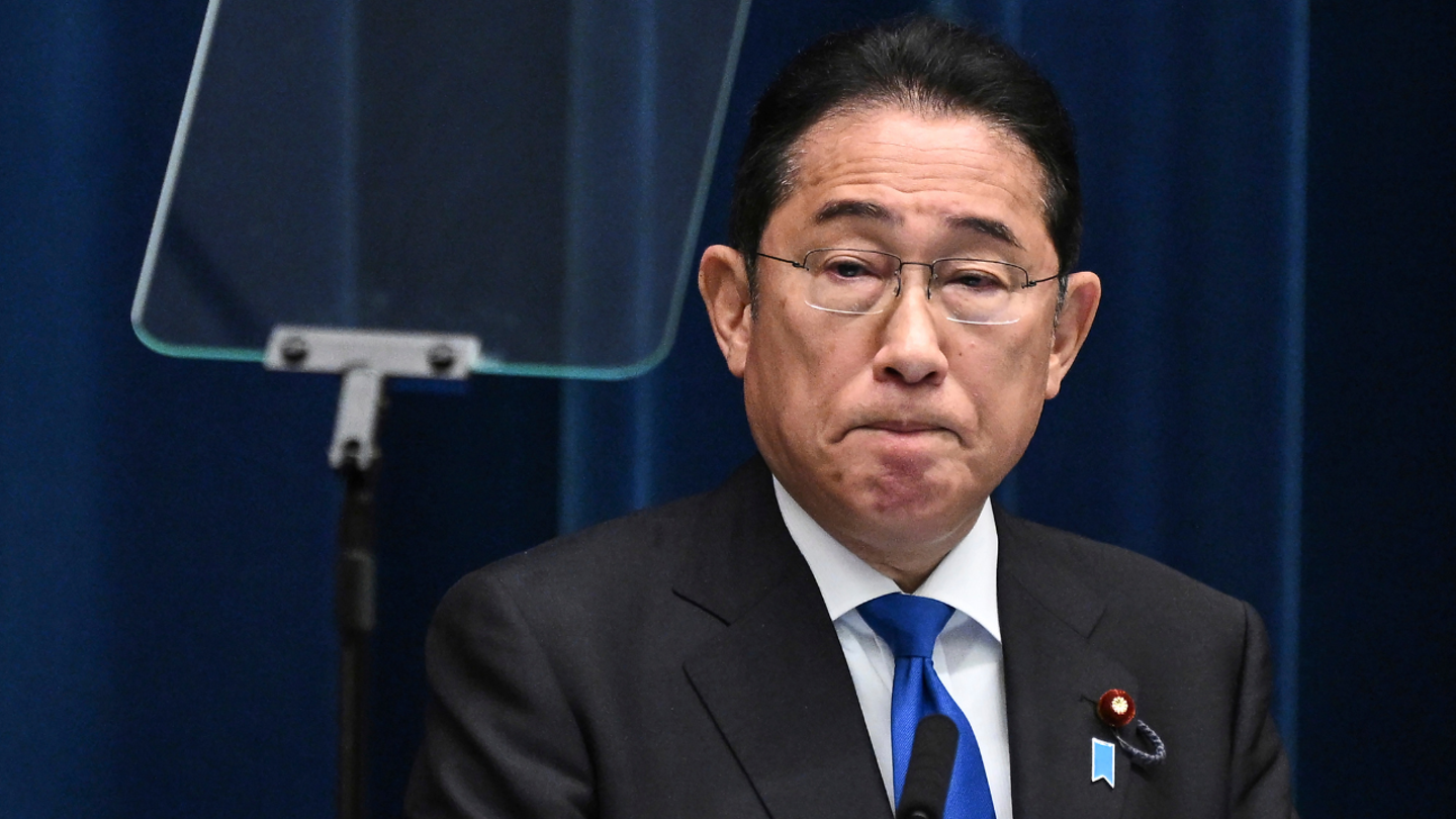 Japan's Prime Minister Kishida Steps Down Amid Declining Public Support and Party Scandals