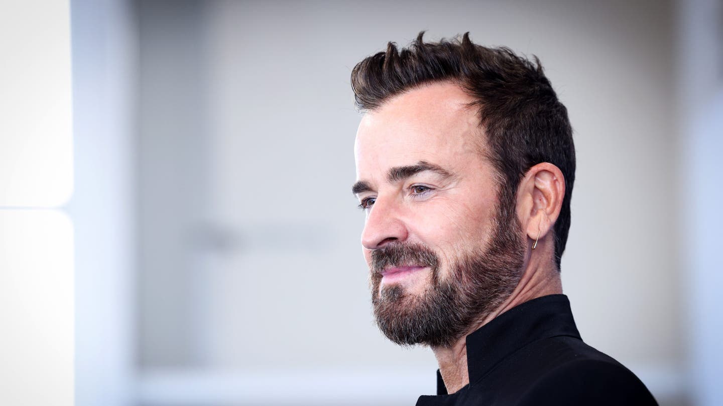 Justin Theroux: AI Cannot Replace Tim Burton's Singular Vision