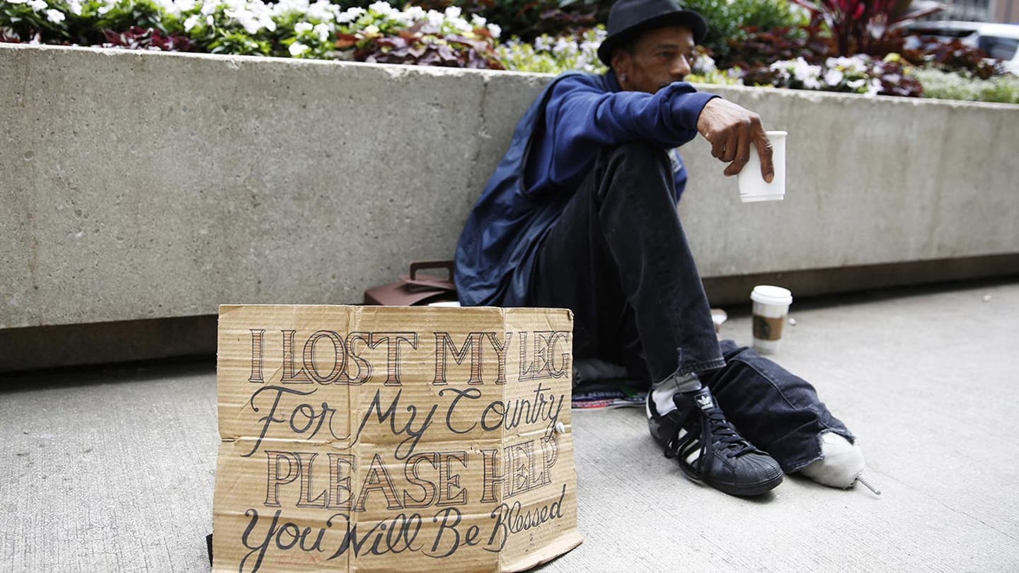 Homeless veteran Chicago DNC 02