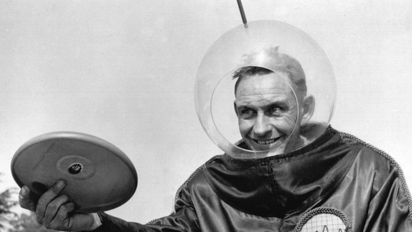 The Man Behind the Frisbee: Fred Morrison's Legacy of Play and Patriotism