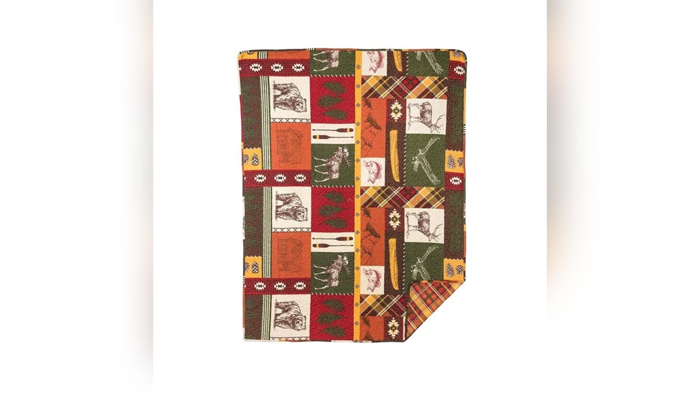 Cozy Up This Fall: A Guide to the Best Fall-Themed Blankets