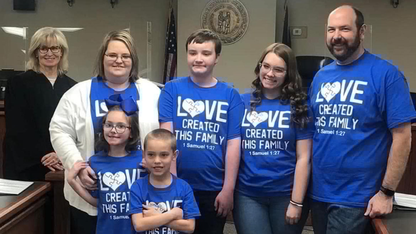 Kentucky Teacher Adopts Student and Siblings, Finding Fulfillment in an Unexpected Family