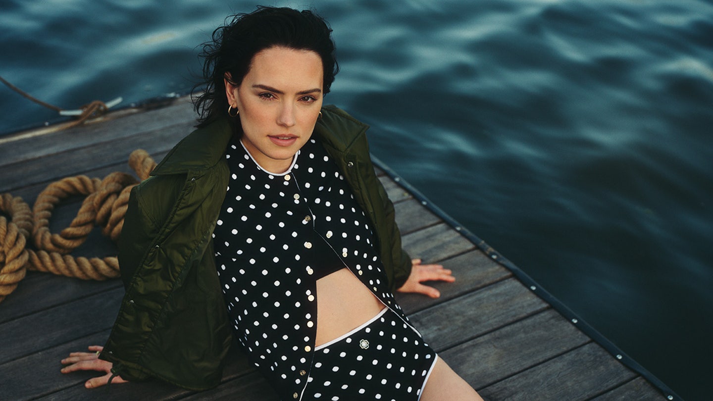 Daisy Ridley and Co-Star Endure Heavy Vintage Swimsuits in 'Young Woman and the Sea'