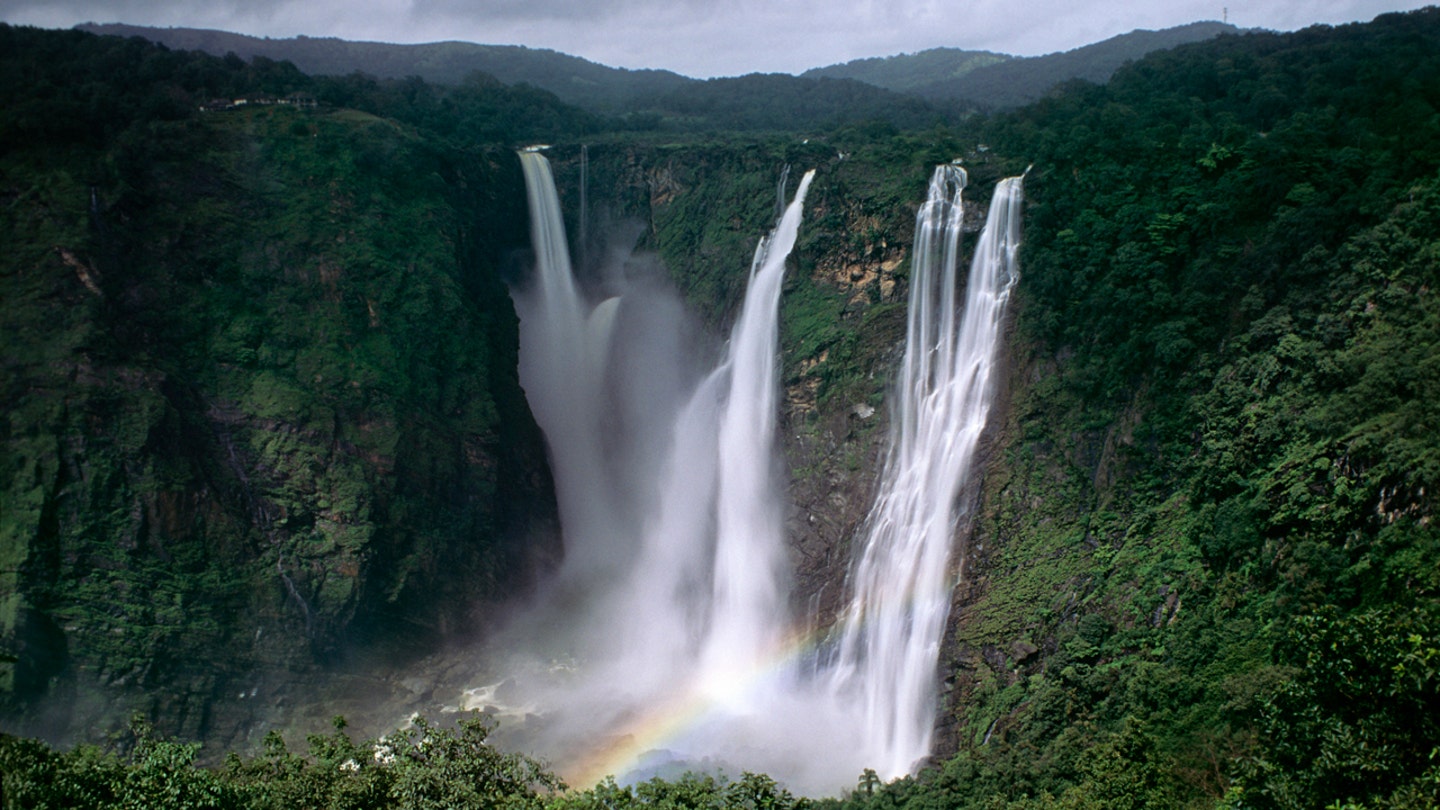 India's Breathtaking Kunchikal Falls: A Majestic Adventure Awaits