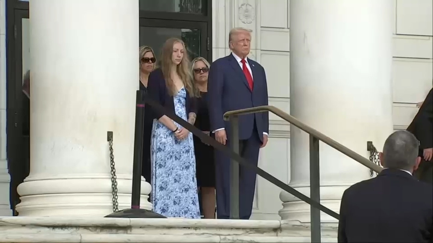 Trump Honors Slain Service Members at Arlington Cemetery on 3rd Anniversary of Abbey Gate Bombing