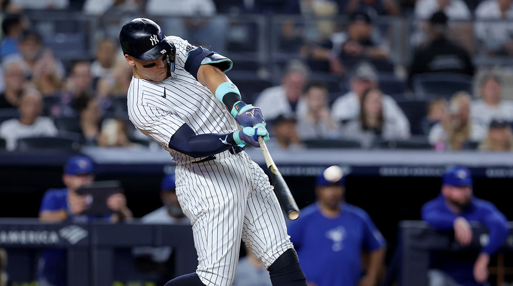 Aaron Judge Breaks Home Run Drought, Leads Yankees to Victory