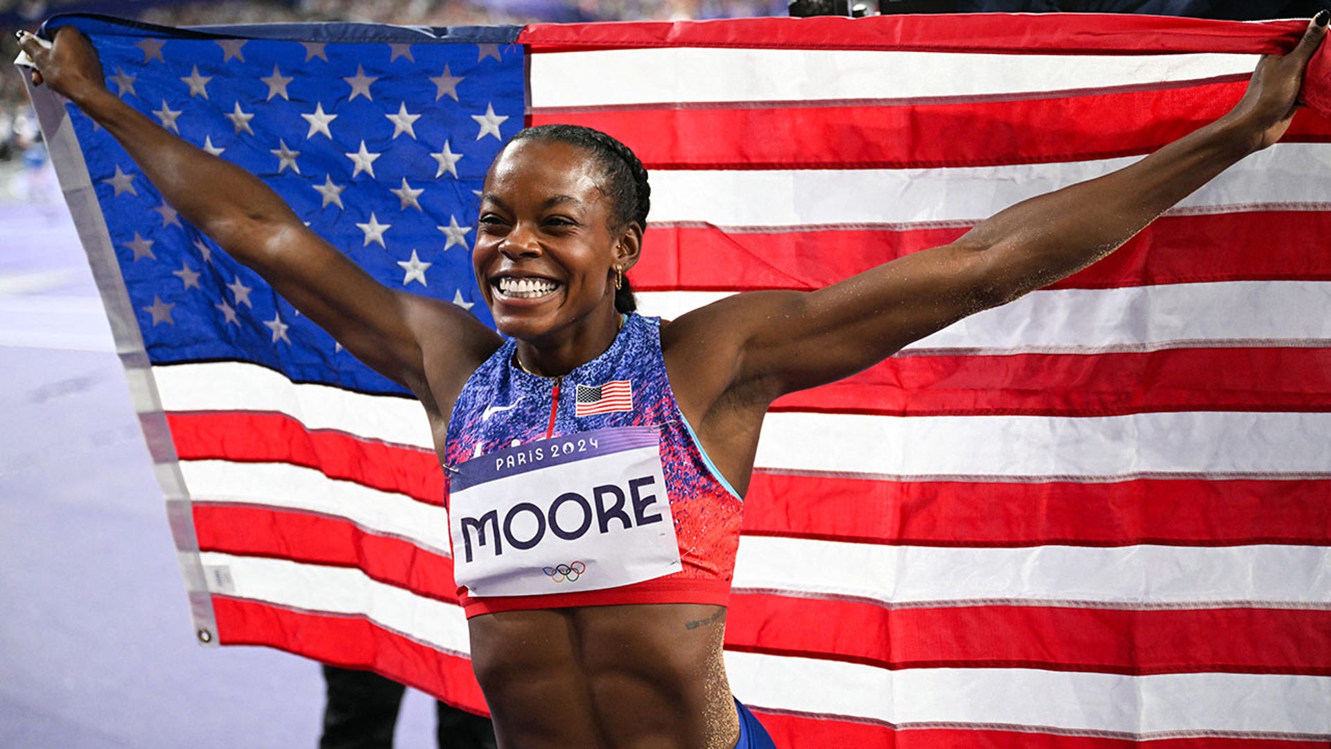 Jasmine Moore reacts