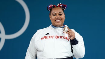 Olympic medalist weightlifter rips sleeping conditions at village: 'Not a vibe'