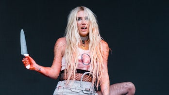 Kesha says she 'didn't know' prop knife was replaced by 'real butcher knife' during Lollapalooza performance