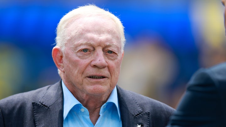 Jerry Jones criticizing Mike McCarthy’s play design is "hot garbage" | First Things First