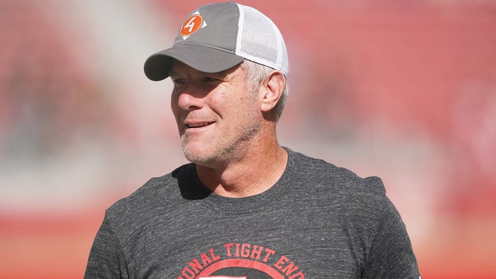 NFL legend John Elway reacts to Brett Favre's Parkinson's diagnosis