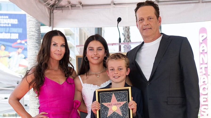 Vince Vaughn homenajeó a su mujer e hijos durante su discurso en el Paseo de la Fama de Hollywood