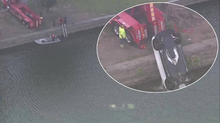 Philadelphia duo engaged in sexual activity before car rolled into Schuylkill River: police