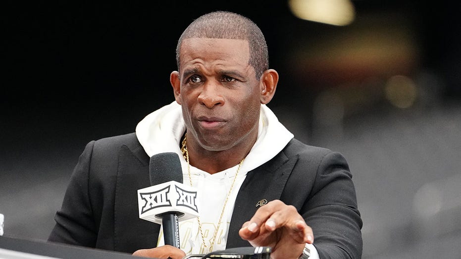 Deion Sanders fires back at ESPN pundit's criticism: 'A fan only blows when you hot'