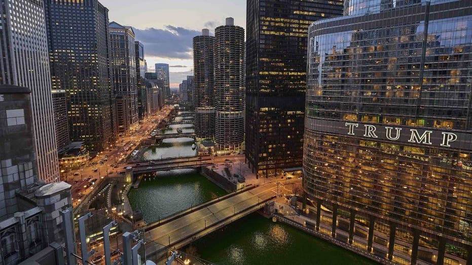 Dems project images on Trump Tower ahead of DNC